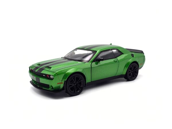 Dodge Charger Hellcat 1:24 Collectible Model – Green