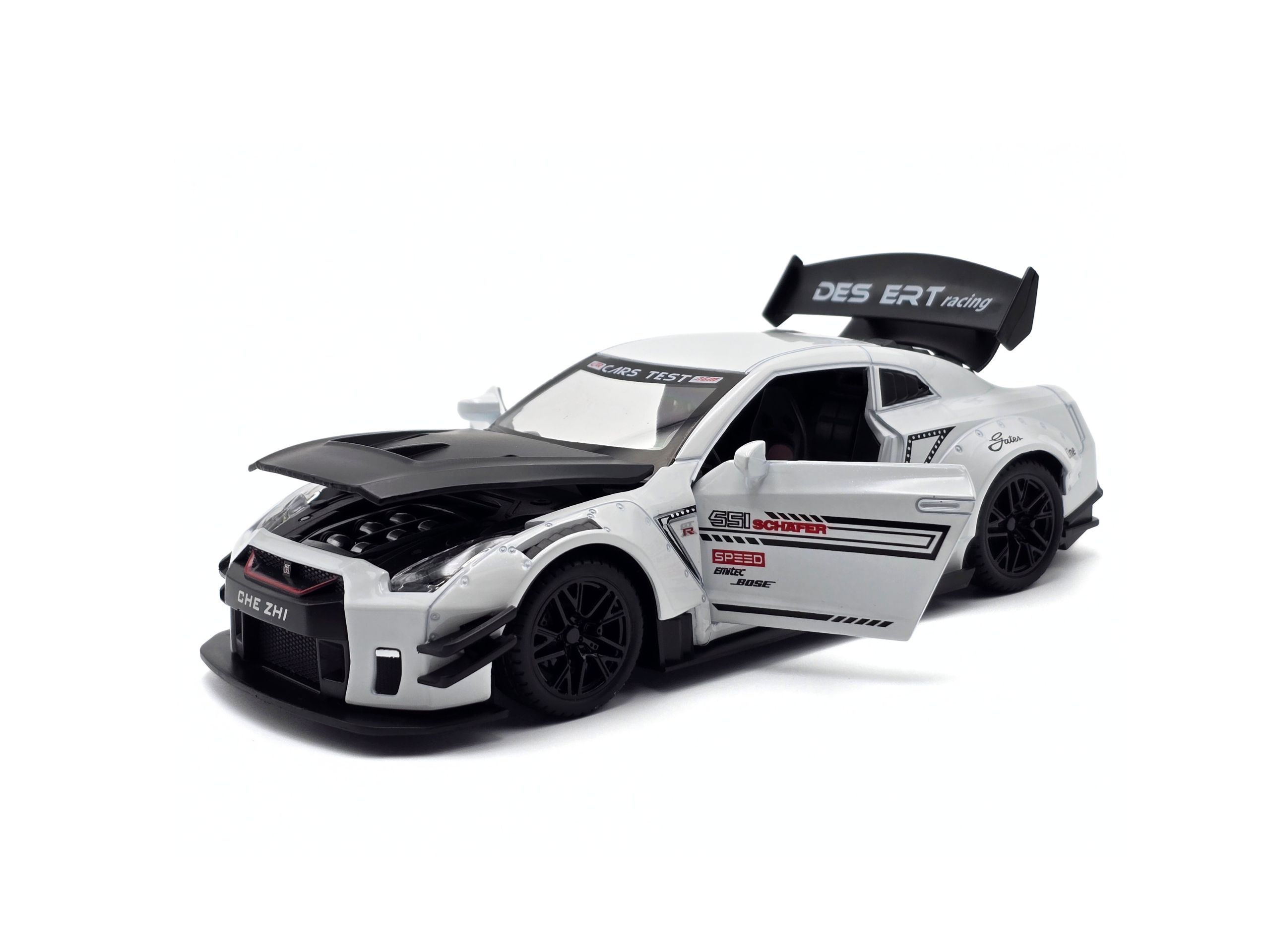 Nissan GTR 1:24 Die-Cast Collectible Model - White - Image 3