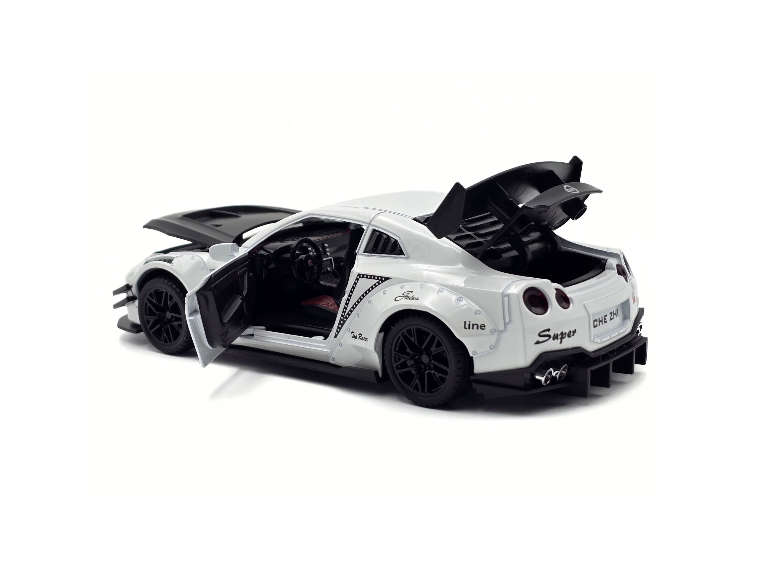 Nissan GTR 1:24 Die-Cast Collectible Model - White - Image 5