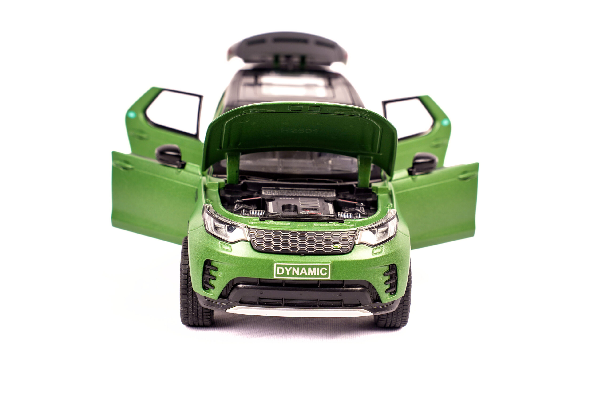 Range Rover Discovery 1:24 Die Cast Model- Green - Image 4