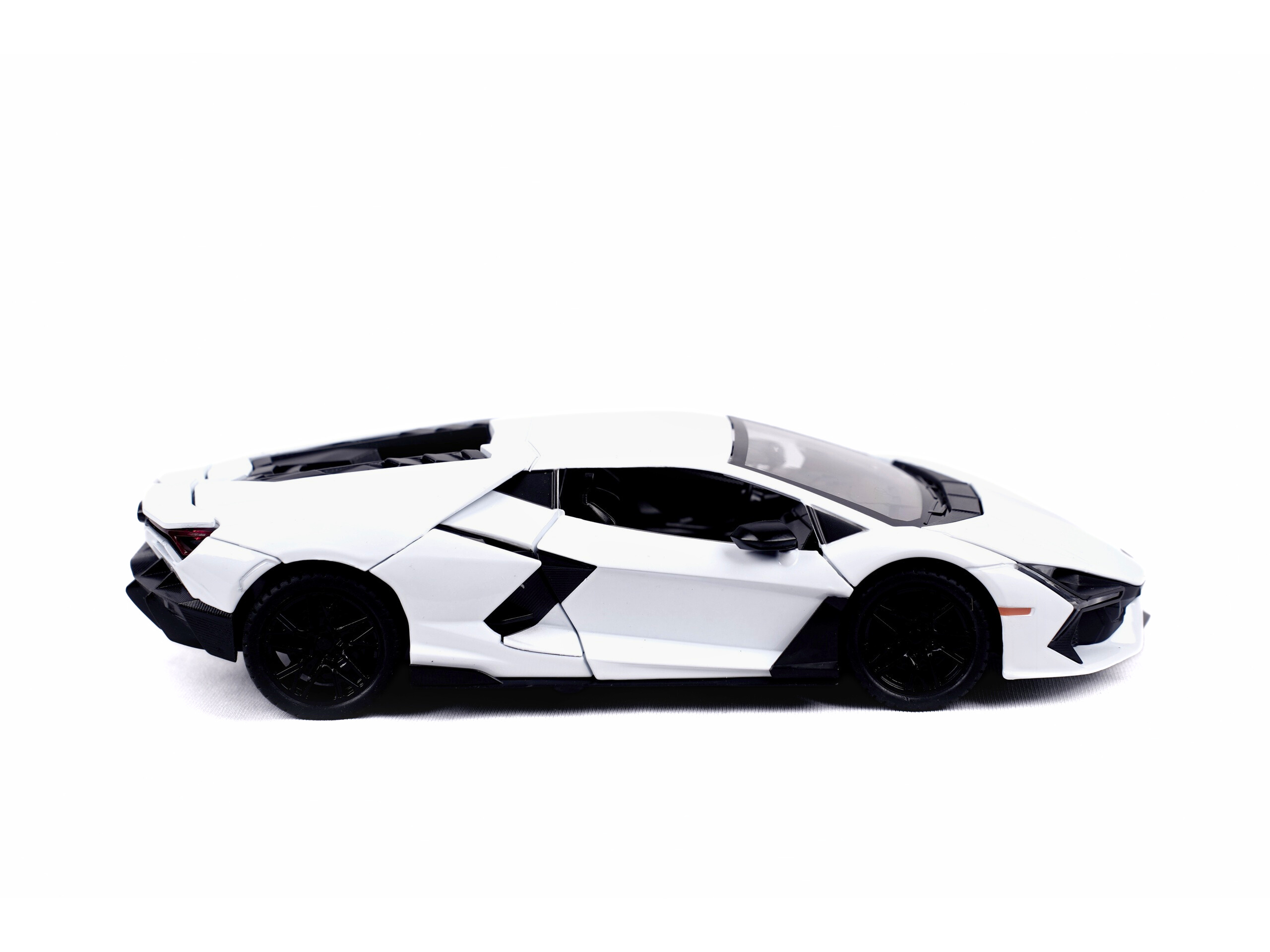 lamborghini, lamborghini revuelto, 1:24 Scale MOdel, Collectible car, metal car model