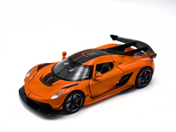 Koenigsegg Jesko 1:24 Die-Cast Model – Orange