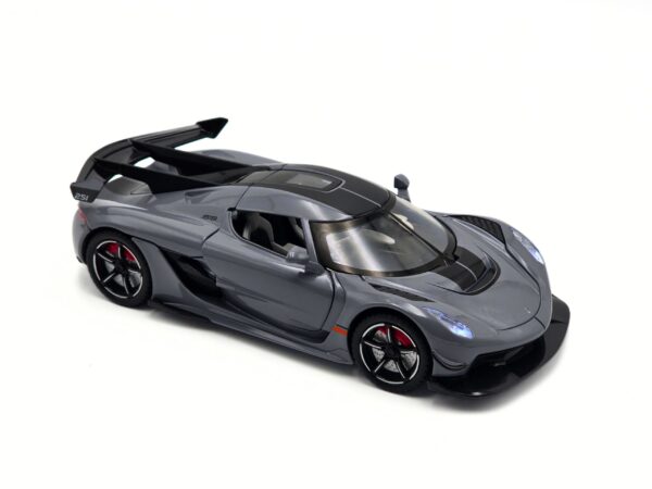 Koenigsegg Jesko 1:24 Die-Cast Model – Grey