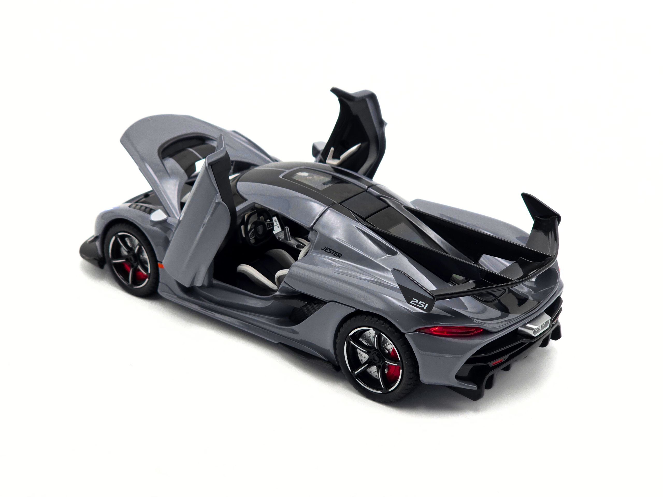 Koenigsegg Jesko 1:24 Die-Cast Model - Grey - Image 3