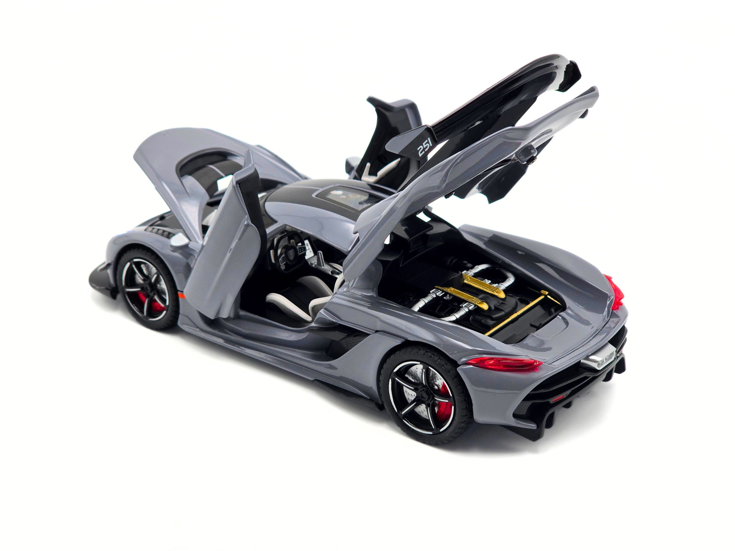 Koenigsegg Jesko 1:24 Die-Cast Model - Grey - Image 4