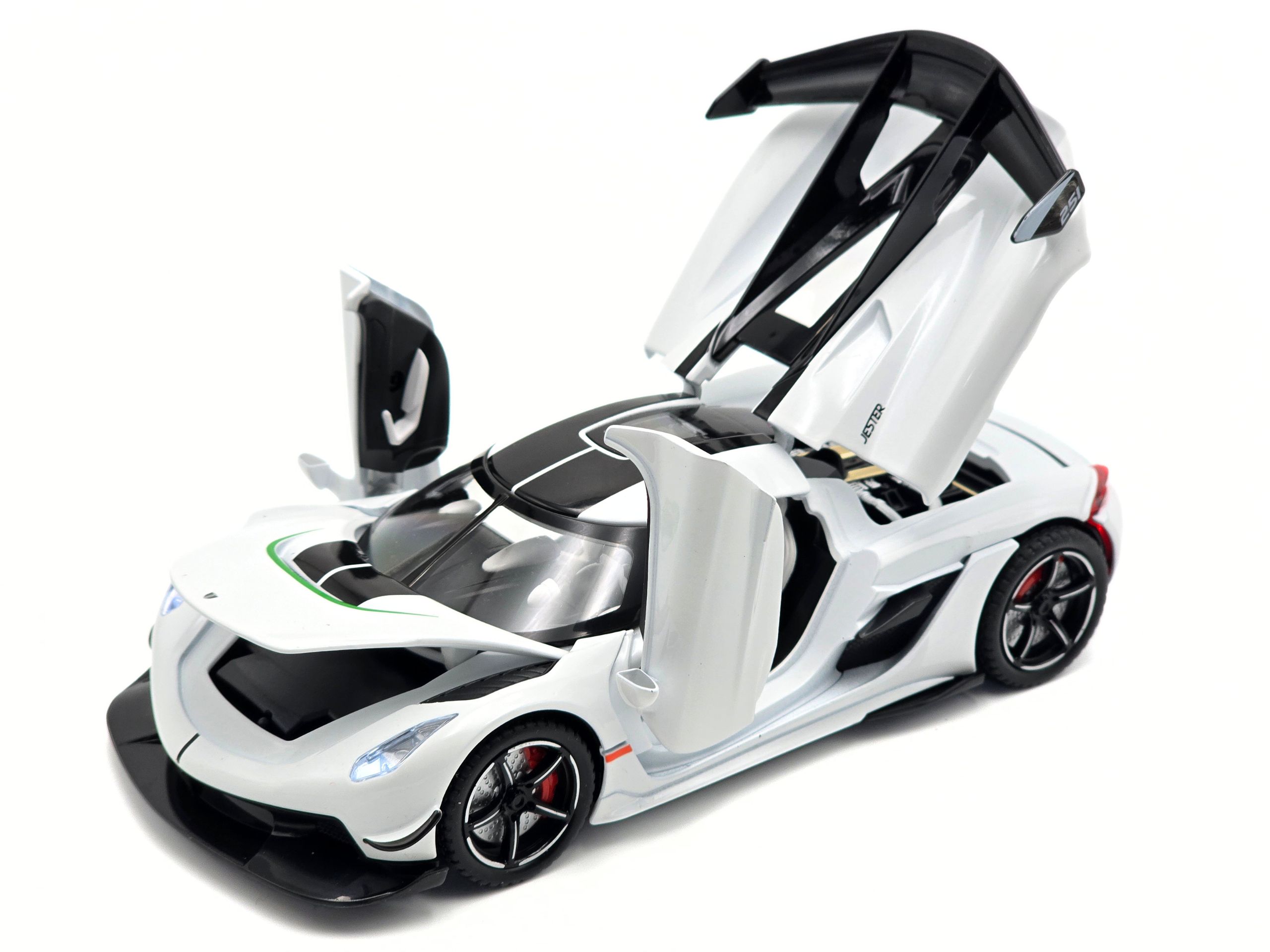 Koenigsegg Jesko 1:24 Die-Cast Model - White - Image 6